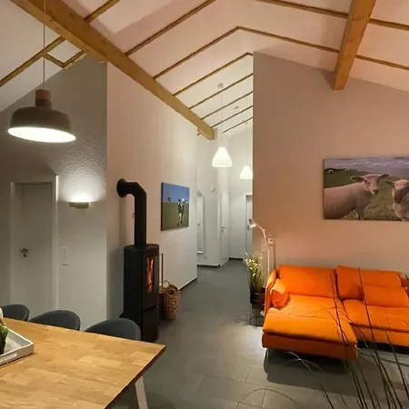 G1 Eingezaeuntes Haus Mit Kamin In Eckwarderhoerne Grosswurden